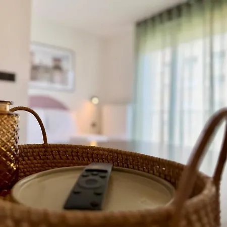 We Live Sharies - C202 ランス