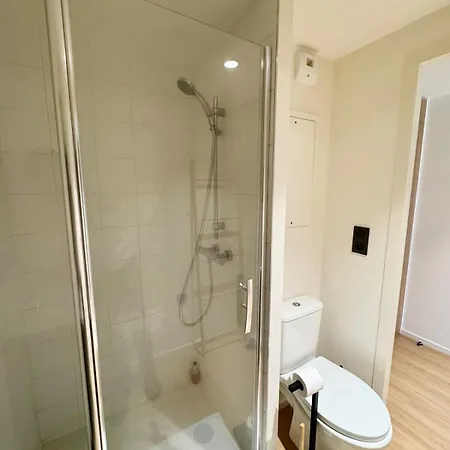 We Live Sharies - C202 Apartamento