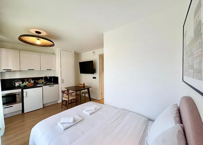 We Live Sharies - C202 アパート *